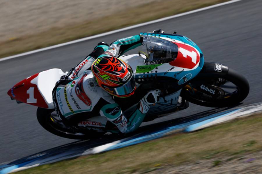 尾野弘樹が開幕戦をポール・トゥ・ウインで飾る