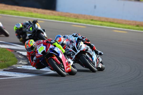 The season starts with sunshine at Silverstone