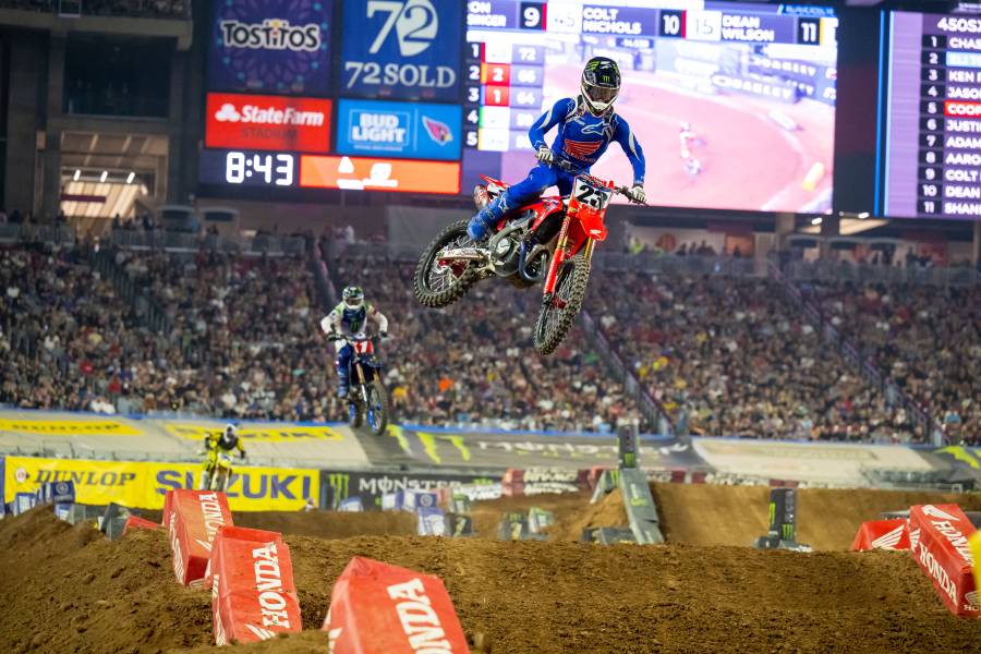 Jett Lawrence Wins Glendale 250SX West Triple Crown