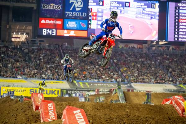 Jett Lawrence Wins Glendale 250SX West Triple Crown