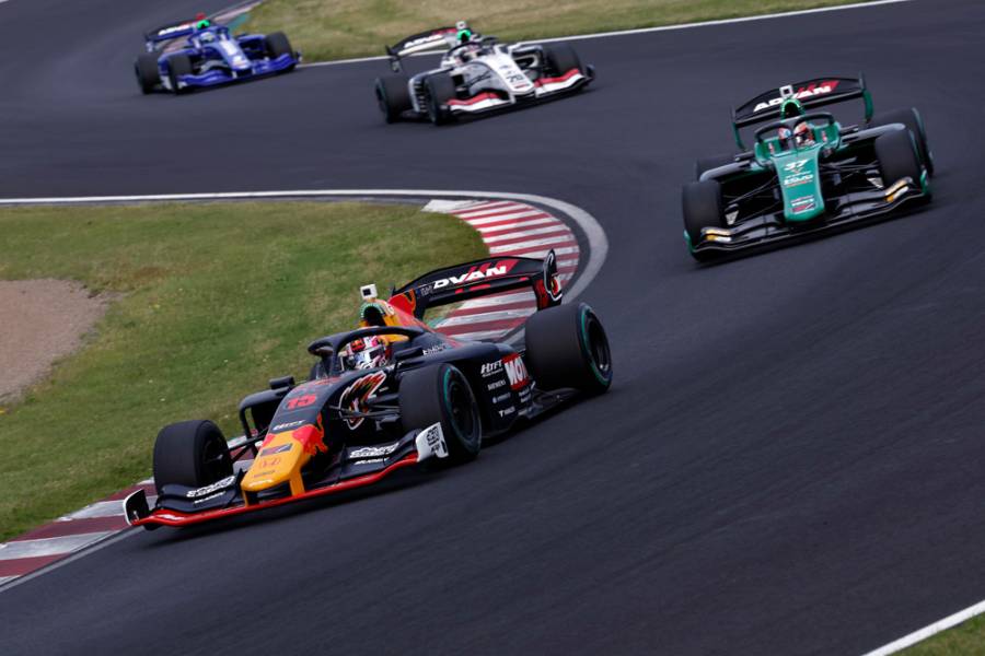 Liam Lawson finishes the race in fourth place