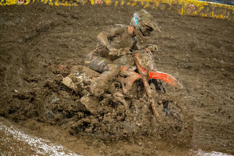 Honda Sweeps 250SX East-West Showdown Podium at Muddy East Rutherford Supercross