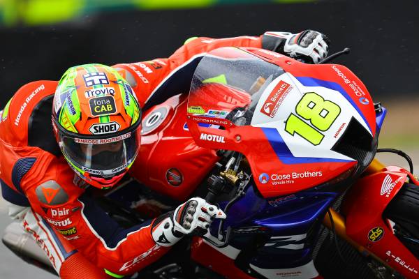 Changing conditions at Oulton Park and mixed fortunes for Honda Racing UK