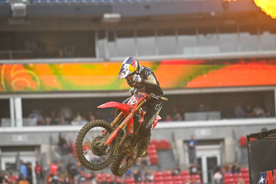 Hunter Lawrence Clinches 2023 AMA 250SX East Region Championship