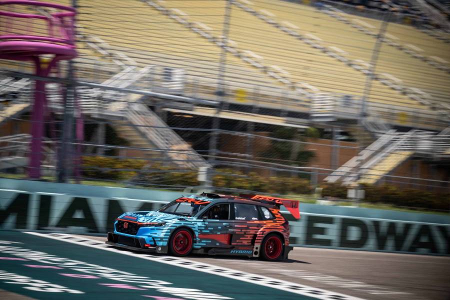 Verstappen x Beast - The F1 champion meets The Beast!