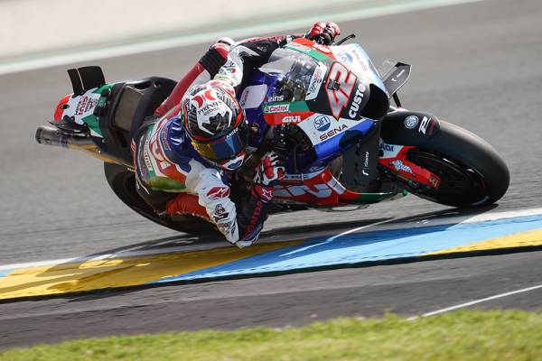 Difficult friday at Le Mans