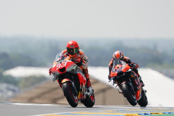 Marquez shows his speed and fights for podium in 1000th Grand Prix