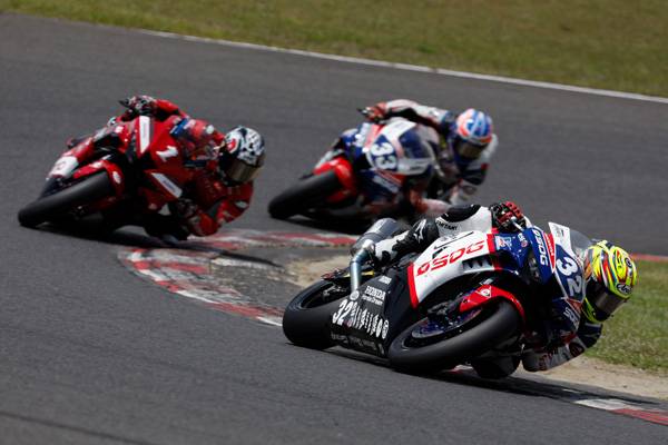 榎戸育寛がポール・トゥ・ウイン。7位までをHonda勢が独占