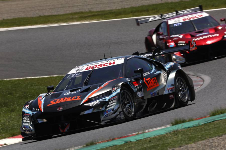 STANLEY NSX-GT(#100)が3番手から決勝へ挑む