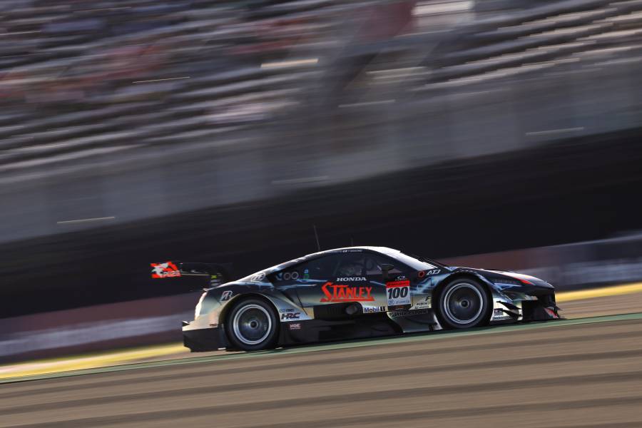 クラッシュのため60周でレースが終了。STANLEY NSX-GTが5位