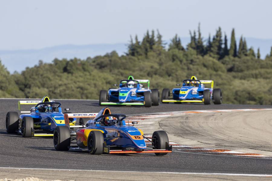 2022年はフランスF4に挑戦した