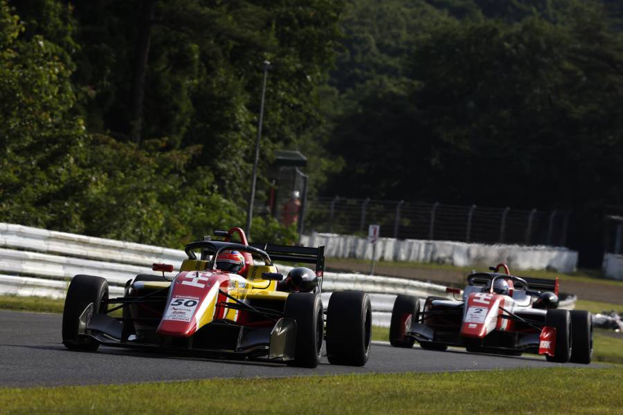 木村偉織が3位表彰台に登壇