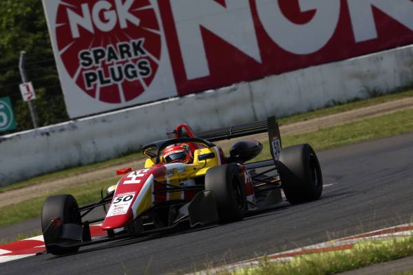 Iori Kimura sets fastest lap and finishes on the podium in second place