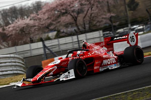 野尻がポール・トゥ・ウイン、大湯2位、福住3位でHondaが表彰台独占