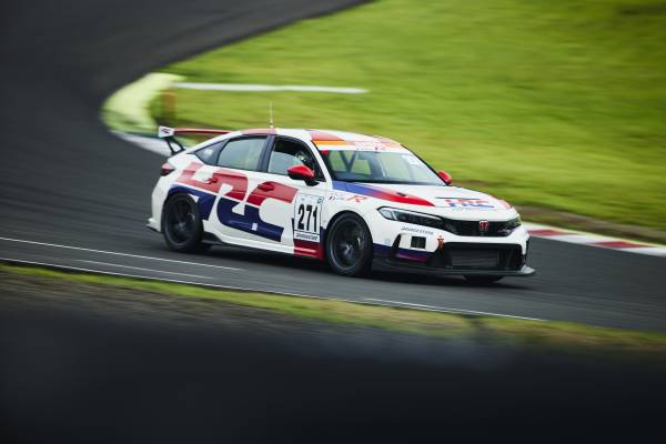 ST-QクラスのCIVIC TYPE R CNF-Rがトラブルを乗り越え完走