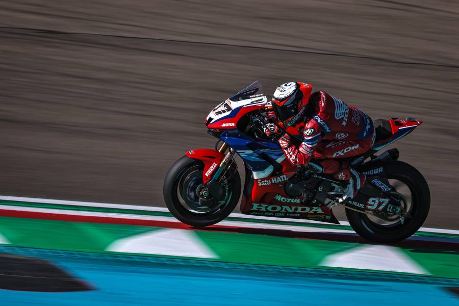 A determined Vierge fights back in Race 1 at Imola, Lecuona retires