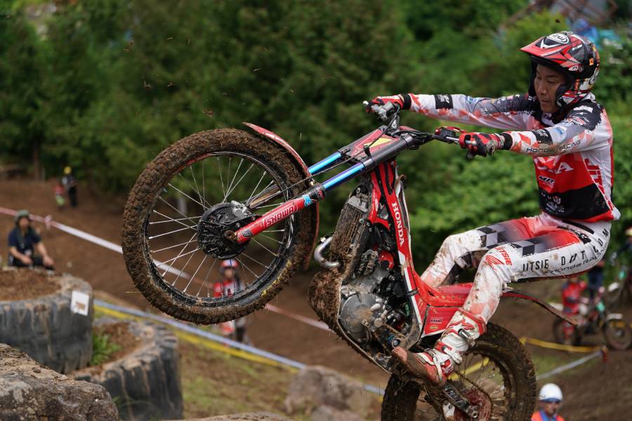 小川友幸、逆転でシーズン2勝目。氏川政哉とともに1-2フィニッシュ