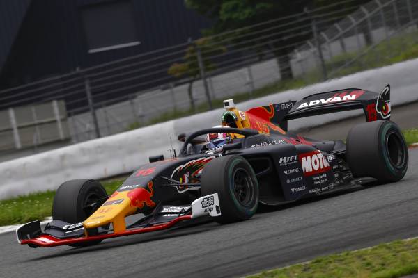 リアム・ローソンが今季3勝目。牧野任祐が2位となりHonda勢が1-2フィニッシュを飾る