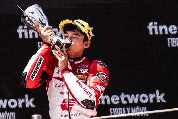 Aditama bags breakthrough last-lap victory in brilliant Barcelona battle