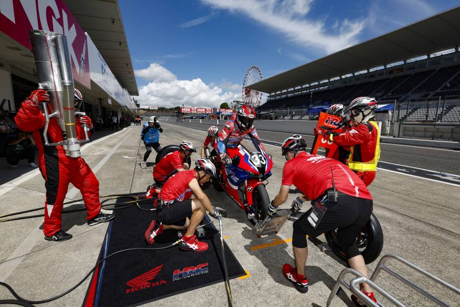 Team HRC with Japan Post Sets 2 Min 7s Lap in Stint-length Test