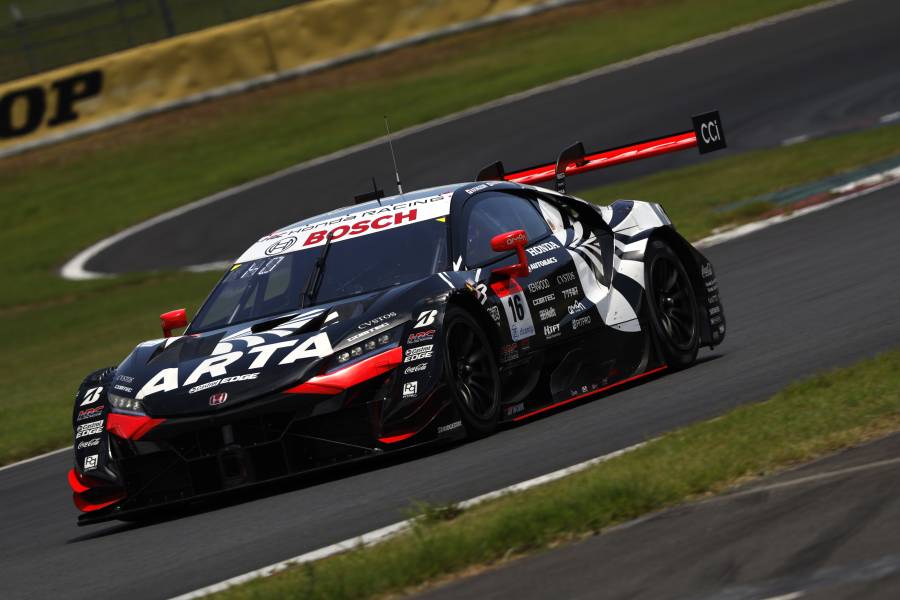 ARTA MUGEN NSX-GT(#16)が2番手から決勝に挑む
