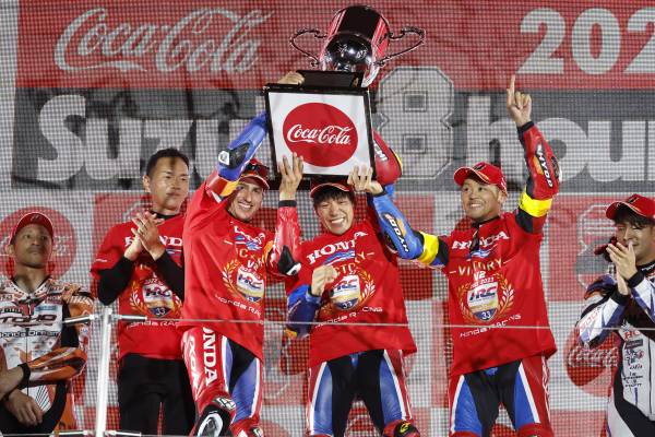 Team HRC with 日本郵便が2連覇達成 3位までをHonda勢が独占
