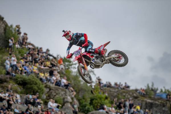 Strong showing for Gajser in Sweden as Fernandez fights hard
