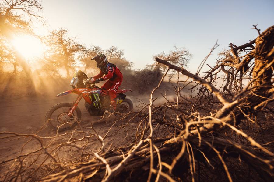 Ricky Brabec Fights Back