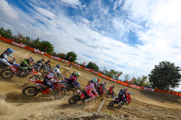 川井は必死の追い上げも届かず、総合ランキング2位に後退