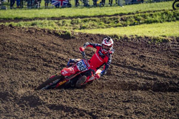 Gajser and Fernandez qualify third and fourth at British GP
