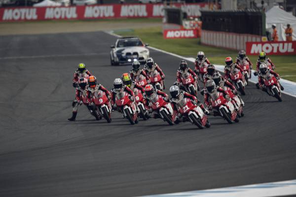 Pratama breaks clear to claim Race 1 victory