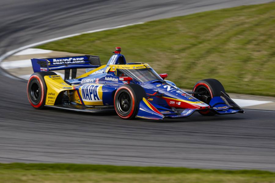 ロッシが2番手、パロウが3番手から決勝に挑む