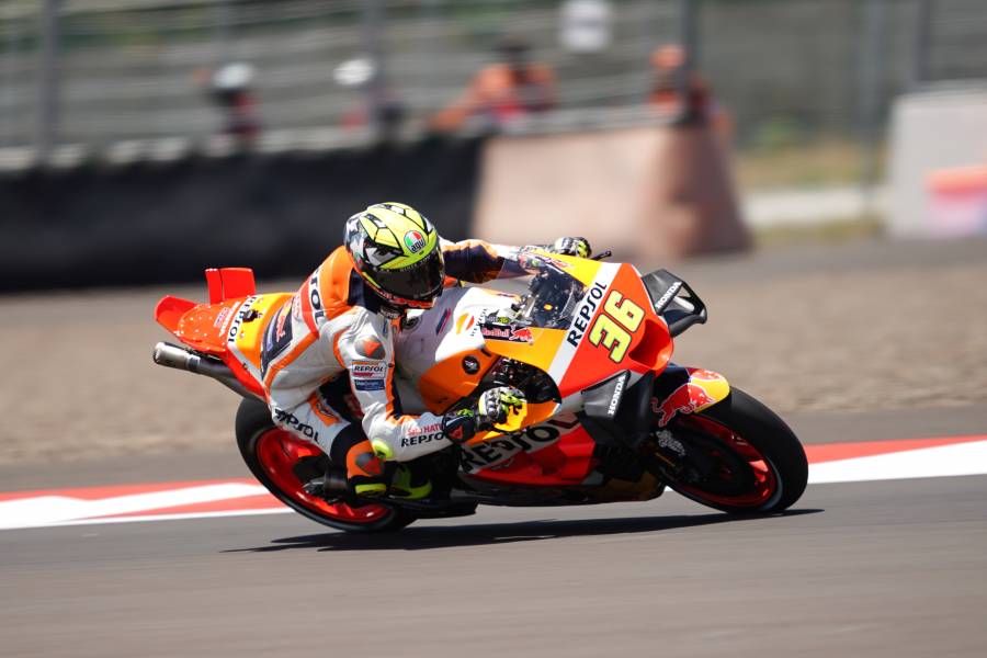 Repsol Honda Team work for Sunday success after complicated Saturday in Indonesia