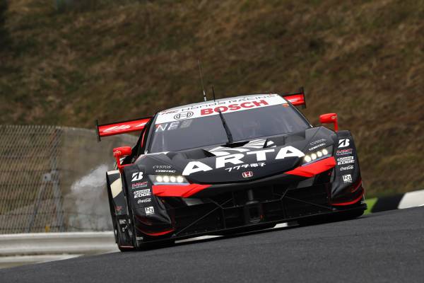 ARTA MUGEN NSX-GT(#16)が2位表彰台を獲得