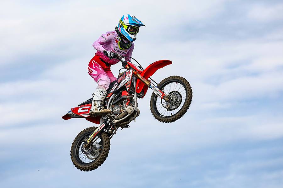 川井が優勝しランキングトップで今季最終戦へ