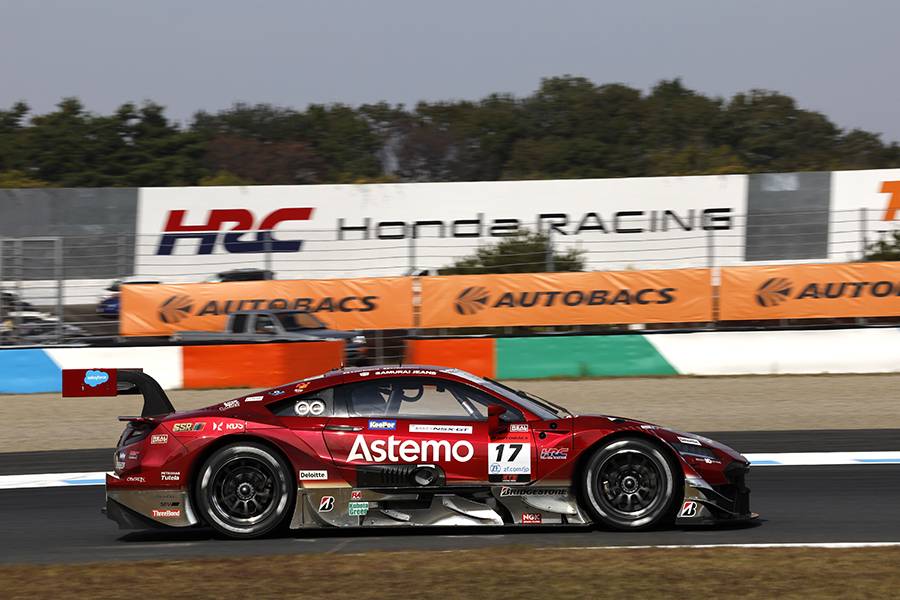Astemo NSX-GTがフロントローを獲得
