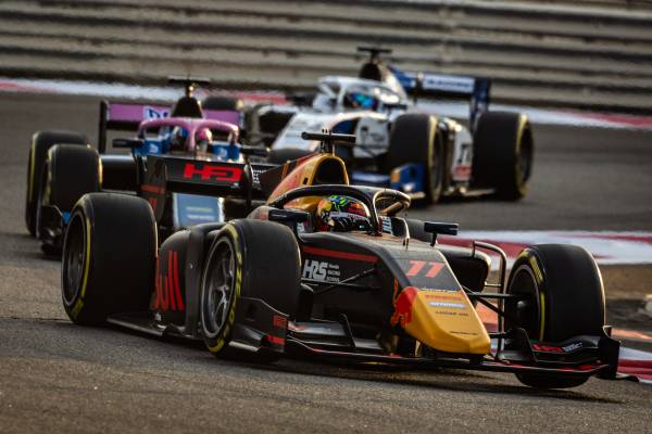 6番手スタートの岩佐はスプリントレースを8位フィニッシュ。1ポイントを加算し、総合ランキング3位で最終レースへ