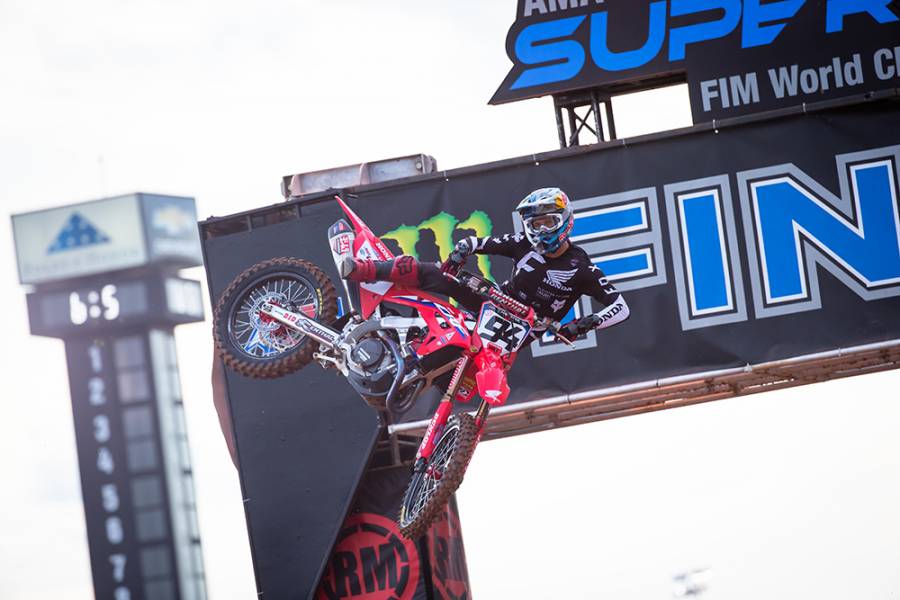 Roczen a Close Second at Atlanta 3 Supercross