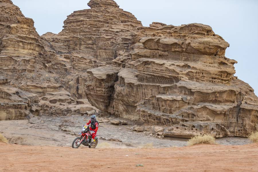 Kevin Benavides takes the command of the Dakar Rally with two days to go