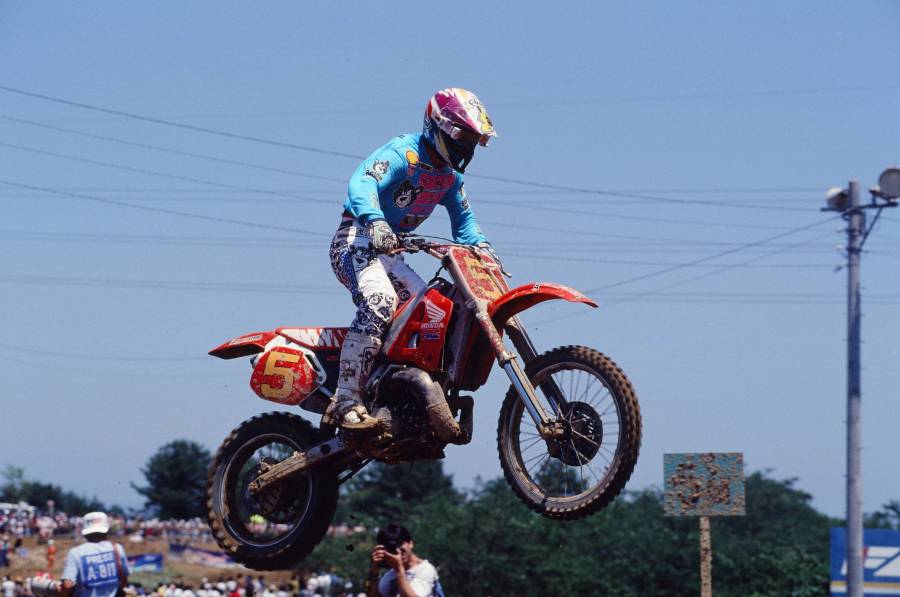 東福寺保雄氏 「スポーツ功労者」として顕彰される