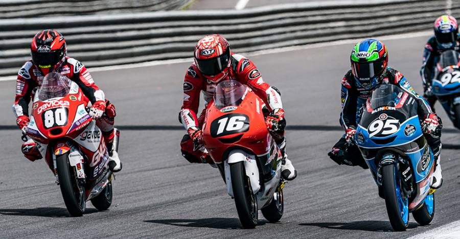 マリオ・アジ、Moto3ジュニア世界選手権の開幕戦で4位