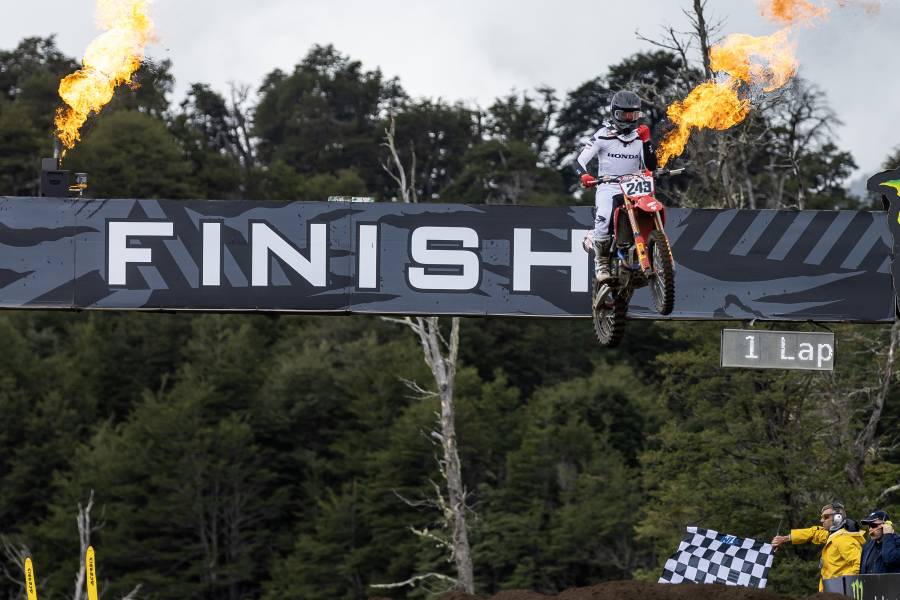 Gajser victorious in Argentina qualification as Zanchi comes back for a point