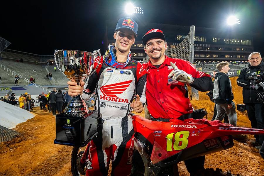 ジェット・ローレンスがバーミングハムSXで今季初の連勝を飾りポイントリードを広げる