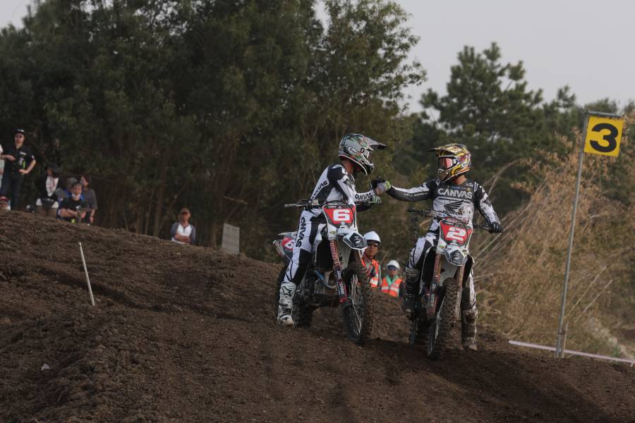 横澤がヒート1を勝利し、ヒート2では柳瀬がIA初優勝