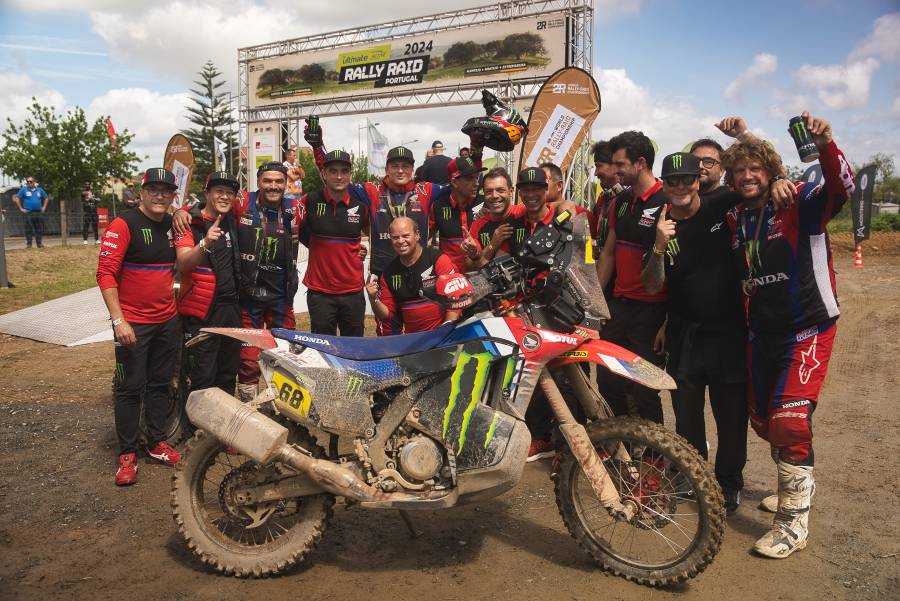Unbeatable Tosha Schareina wins the Rally Raid in Portugal