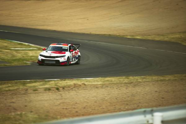 Honda CIVIC TYPE R CNF-Rは開幕戦をリタイアで終える