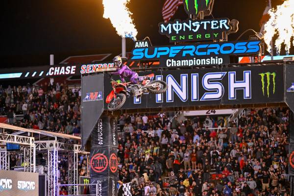 【ニュースリリース】ジェット・ローレンス選手が450SXで初のチャンピオンを獲得 ～Hondaは450SXで連覇～