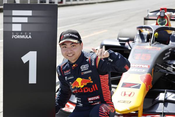 Iwasa takes first pole position