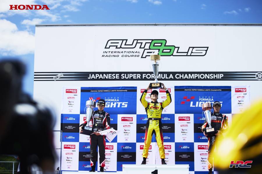 小出がポール・トゥ・ウイン