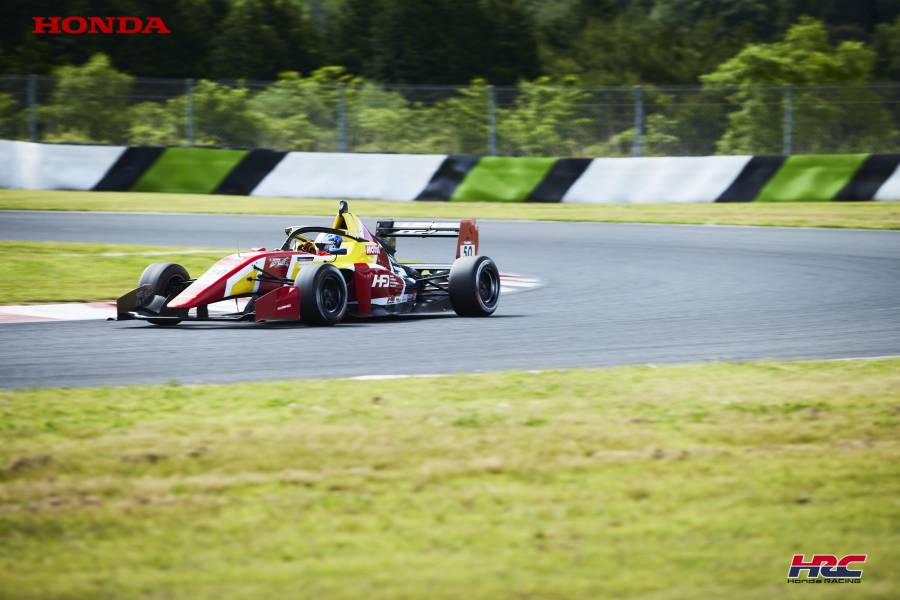 荒尾が7位、小出が8位